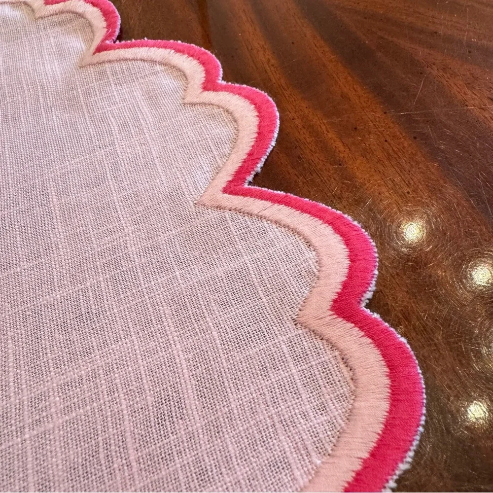 NEW HMA Decor Society Social Pink Linen Scalloped Placemats Set of 4